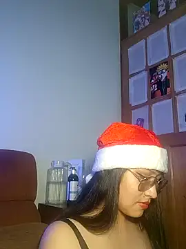 Snapshot of Caroll_Luna chatting on 6, 12, 2024 Caroll Luna online show from 6, 12, 2024
