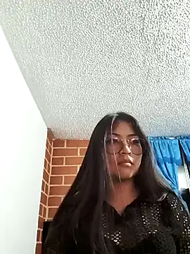 Snapshot of Caroll_Luna chatting on 15, 3, 2025 Caroll Luna online show from 15, 3, 2025