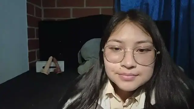 Snapshot of Caroll_Luna chatting on 22, 3, 2025 Caroll Luna online show from 22, 3, 2025