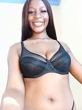 Snapshot of Ayrella02 chatting on 7, 6, 2026 Ayrella02 online show from 7, 6, 2026