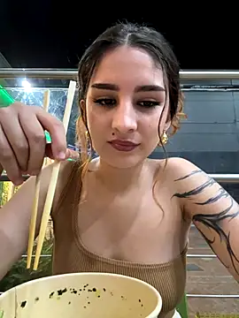Snapshot of Mon_Cherry chatting on 19, 9, 2025 Mon Cherry online show from 19, 9, 2025