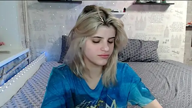 Snapshot of AleksandraFlores chatting on 27, 3, 2026 AleksandraFlores online show from 27, 3, 2026