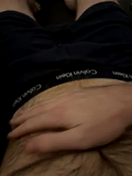 Snapshot of Straightlad95 chatting on 10, 11, 2025 Straightlad95 online show from 10, 11, 2025