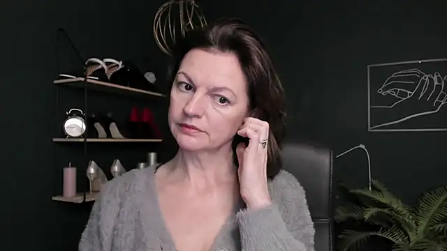 VivianWILD online show from 24, 10, 2025