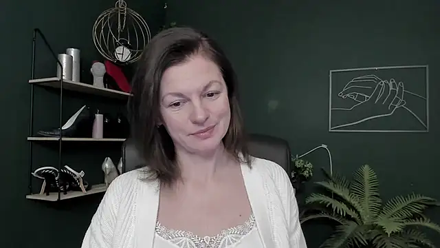 VivianWILD online show from 3, 2, 2026