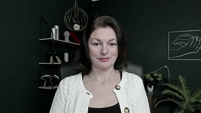 Snapshot of VivianWILD chatting on 30, 4, 2026 VivianWILD online show from 30, 4, 2026