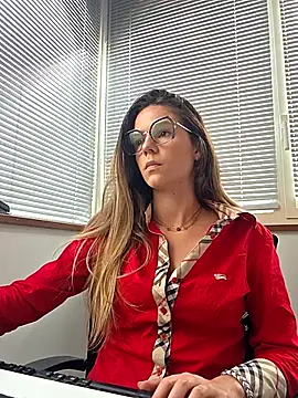 lucie mehott online show from 4, 6, 2026