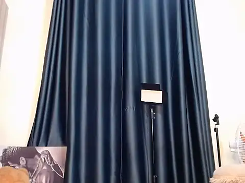 Snapshot of TeenieReeny chatting on 12, 3, 2026 TeenieReeny online show from 12, 3, 2026