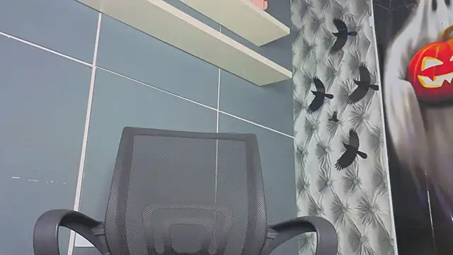 Hilary-banks online show from 13, 10, 2025