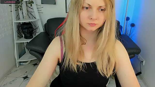 SmilingEmily  online show from 25, 2, 2025