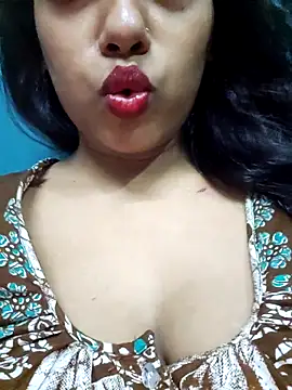 Snapshot of sexyindi_couple chatting on 27, 4, 2026 sexyindi couple online show from 27, 4, 2026