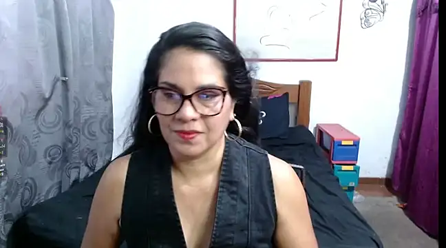 Snapshot of Mistresskloe01 chatting on 11, 2, 2025 Mistresskloe01 online show from 11, 2, 2025