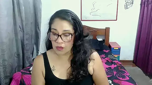 Snapshot of Mistresskloe01 chatting on 6, 10, 2025 Mistresskloe01 online show from 6, 10, 2025