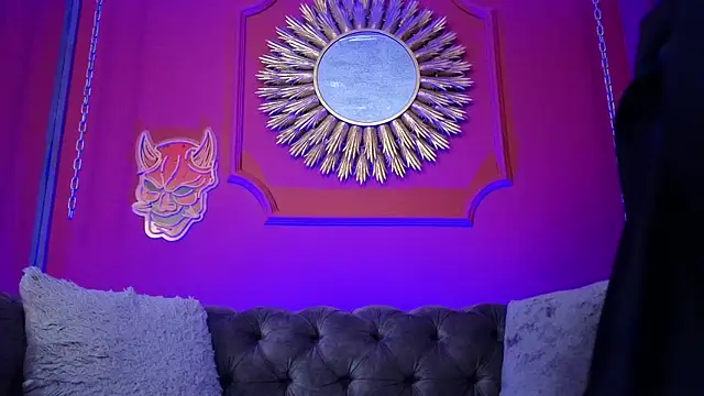 Julieta Russell online show from 31, 3, 2026