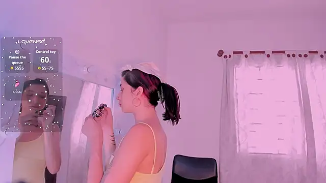 laurem-paulette online show from 10, 10, 2025