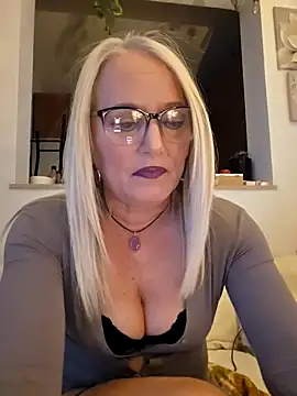 kikkastar online show from 20, 3, 2025