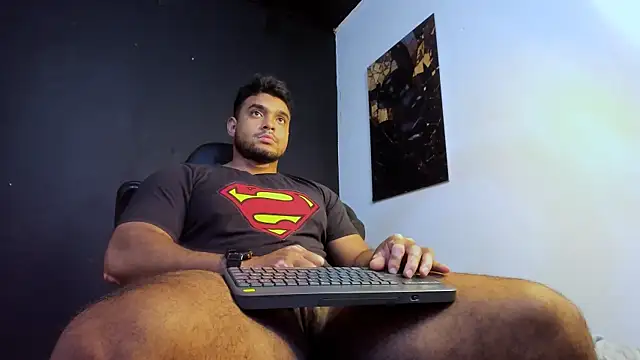 Big furry bear13 online show from 14, 4, 2026