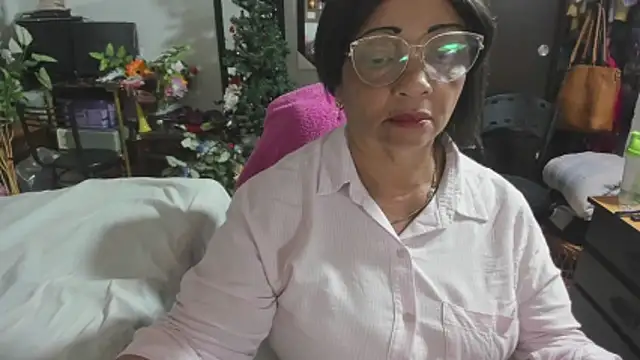 Mrs mommy  online show from 5, 12, 2025