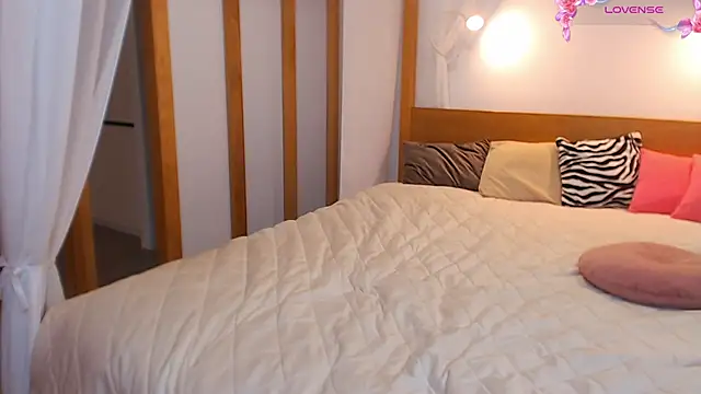 Magic Eyes   online show from 7, 10, 2025