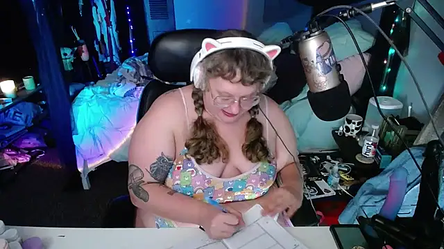 FatVeronica online show from 12, 1, 2025