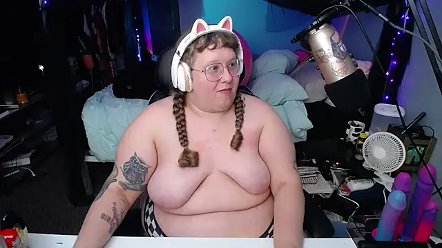 FatVeronica online show from 3, 3, 2025