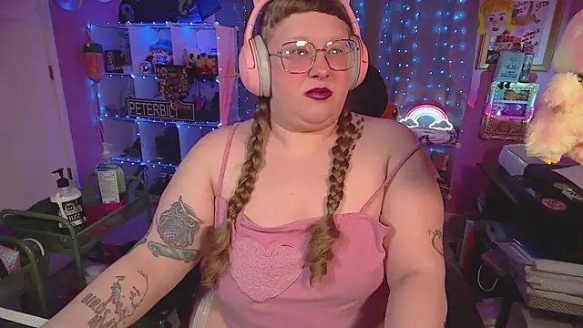Snapshot of FatVeronica chatting on 17, 3, 2026 FatVeronica online show from 17, 3, 2026