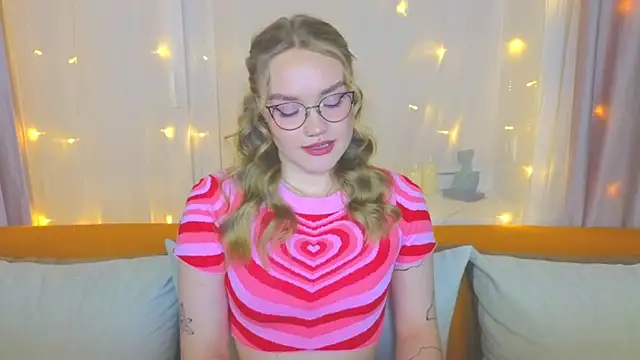 Snapshot of Aurora_Golden1 chatting on 18, 3, 2025 Aurora Golden1 online show from 18, 3, 2025