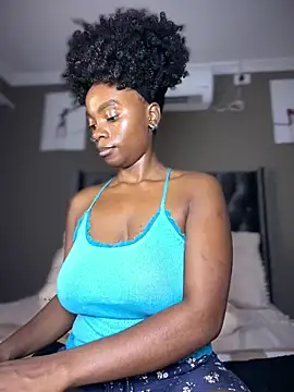 Candy-Heart online show from 24, 4, 2026