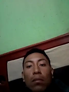 Snapshot of Robertoch chatting on 14, 11, 2025 Robertoch online show from 14, 11, 2025