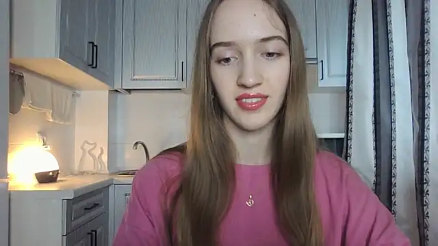 Snapshot of leslie_my_lovee chatting on 5, 10, 2025 leslie my lovee online show from 5, 10, 2025