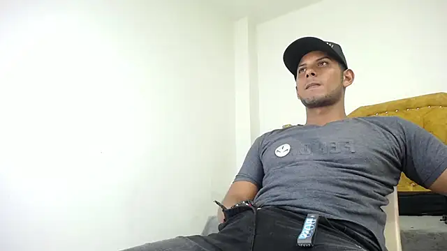 Snapshot of Chris_Dick23 chatting on 24, 5, 2026 Chris Dick23 online show from 24, 5, 2026