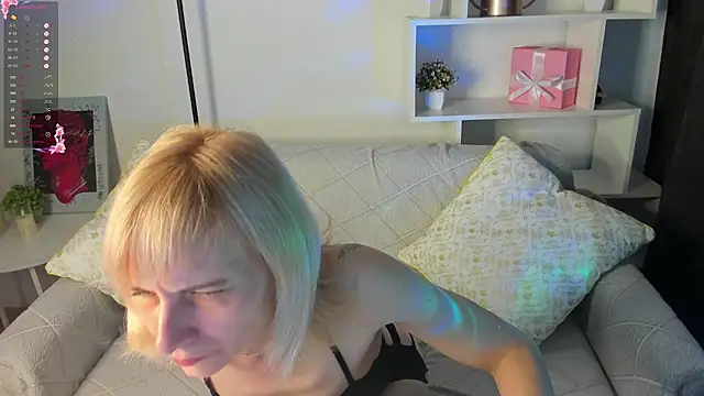 ElzaGlower online show from 17, 10, 2025