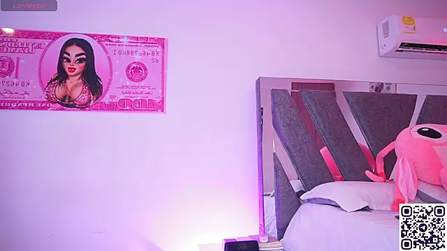Snapshot of Caramelo_Exotic chatting on 7, 6, 2026 Caramelo Exotic online show from 7, 6, 2026