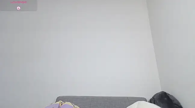  NOA-chan  online show from 15, 2, 2025