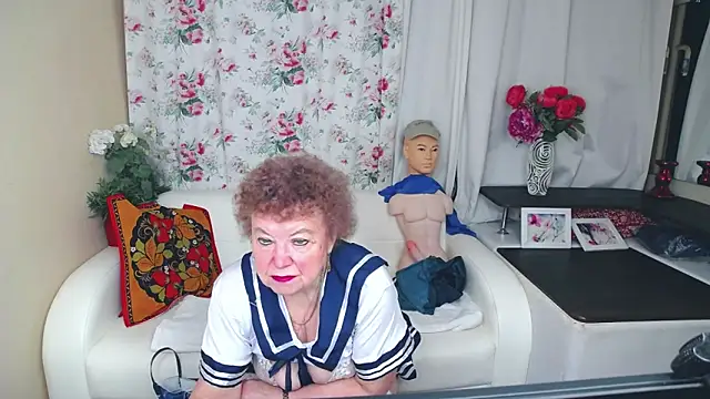 YourHotGranny online show from 2, 6, 2026