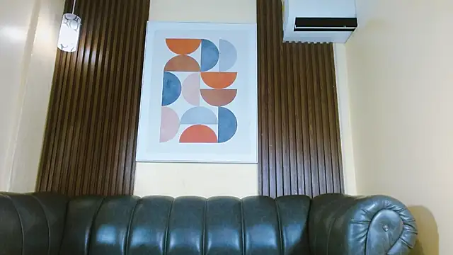 Nicole Ramires online show from 6, 1, 2026