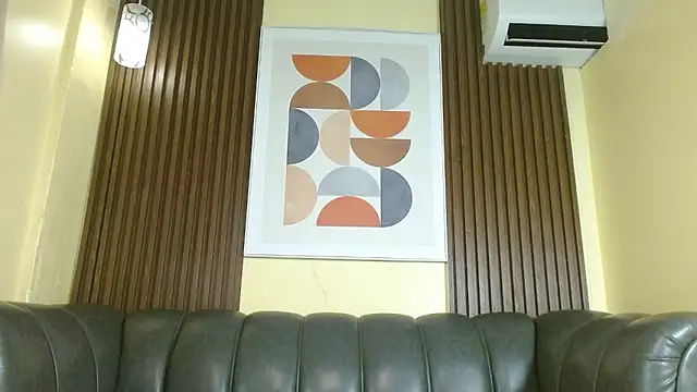 Nicole Ramires online show from 6, 3, 2026