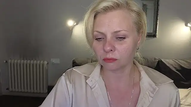 Snapshot of Gray_swann chatting on 17, 3, 2025 Gray swann online show from 17, 3, 2025