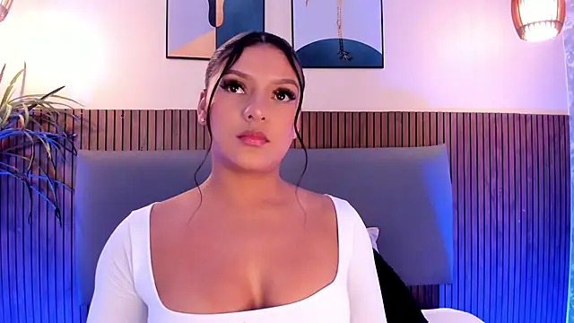 NicolleeEvanss online show from 18, 12, 2025