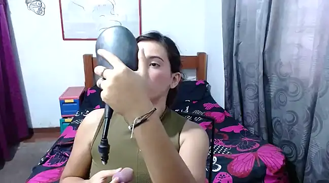Snapshot of LadyMilk003 chatting on 23, 1, 2025 LadyMilk003 online show from 23, 1, 2025