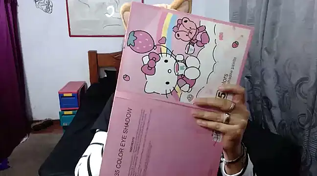 Snapshot of LadyMilk003 chatting on 13, 2, 2025 LadyMilk003 online show from 13, 2, 2025