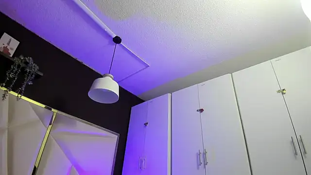 April bowie online show from 29, 10, 2025