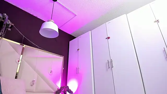 April bowie online show from 19, 12, 2025