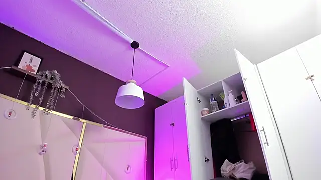 April bowie online show from 20, 12, 2025