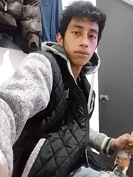 Flaquito pitudo online show from 15, 12, 2024