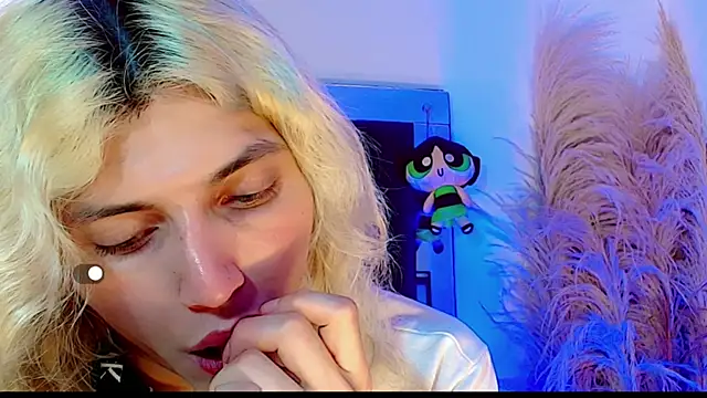 Snapshot of honey_skin chatting on 27, 4, 2026 honey skin online show from 27, 4, 2026