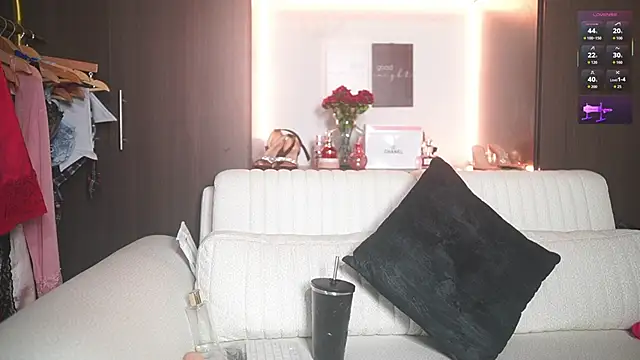 Snapshot of katlyn_martins chatting on 24, 2, 2026 katlyn martins online show from 24, 2, 2026