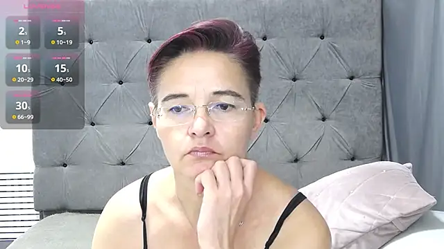 StaceyDarling online show from 22, 11, 2025