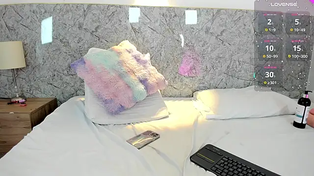 Snapshot of Mia_rom11 chatting on 1, 12, 2024 Mia rom11 online show from 1, 12, 2024