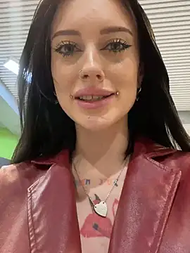 Snapshot of Melissa_crazy chatting on 5, 12, 2024 Melissa crazy online show from 5, 12, 2024